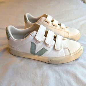 VEJA Recife Leather White Matcha Sneaker W8/M6
